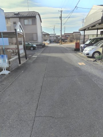 ６４６３８　本巣市早野糸貫川土地の前面道路含む現地写真