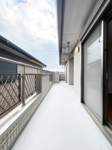 八万町橋本一戸建のバルコニー