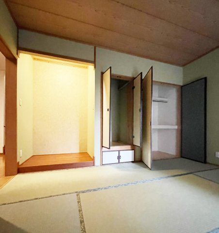 八万町橋本一戸建の和室