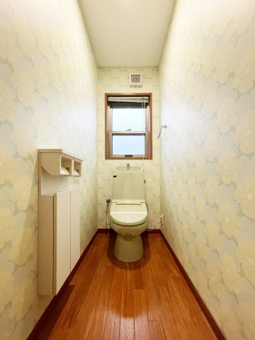 八万町橋本一戸建のトイレ