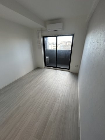 レジュールアッシュ塚本レジデンスの洋室