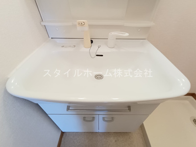 【洗面所】 | ユトリロ野田 | 別部屋写真です。
