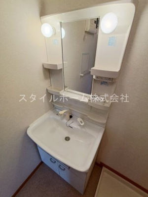 【洗面所】 | ユトリロ野田 | 別部屋写真です。
