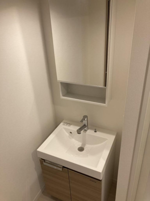 【洗面所】 | LANDIC M322 | 別号室の写真になります。現況優先。