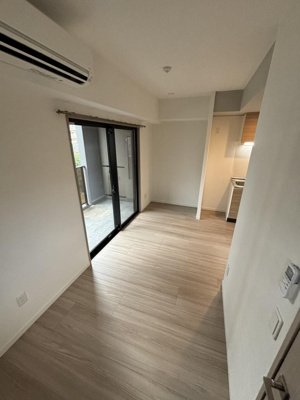 【バルコニー】 | LANDIC M322 | 別号室の写真になります。現況優先。