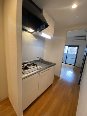 【キッチン】 | ラフィネス薬院イーストタワー | 別号室の写真になります。現況優先。