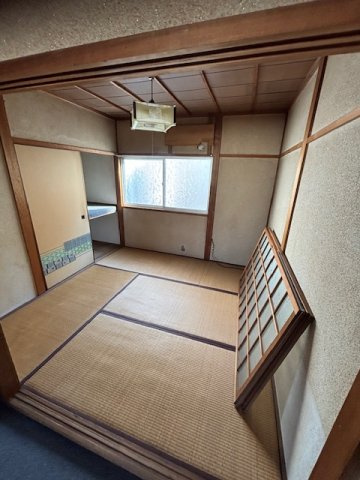 高槻市宮之川原1丁目　中古戸建の和室|落ち着いた雰囲気の和室付きです