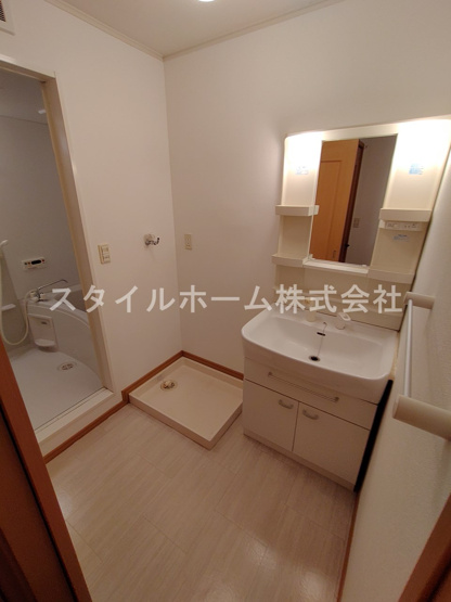 【洗面所】 | ユトリロ野田 | 別部屋写真です。