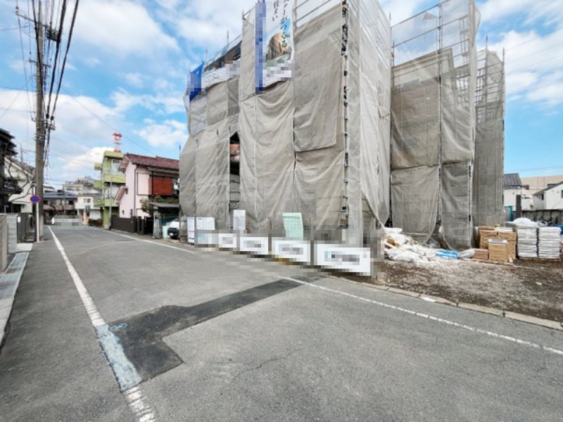 【八王子市　収益物件】八王子市　子安町　一棟アパートの周辺|前面道路もゆとりがあり、周辺は穏やかな住環境です。八王子市子安町　投資・収益物件