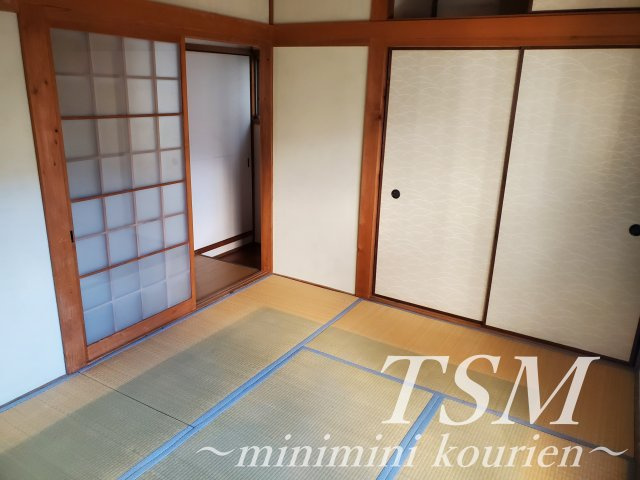 日新町一戸建貸家の和室