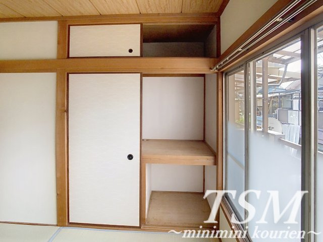 日新町一戸建貸家の収納