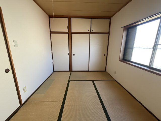 アベニュー安室の寝室