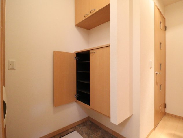 エイレネの玄関|明るい玄関です