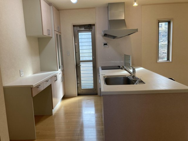 　☆西尾町中古戸建　(３ＬＤＫ　ロフト付き）☆のキッチン