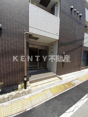 【エントランス】 | トゥーレン　コティ | エントランスです