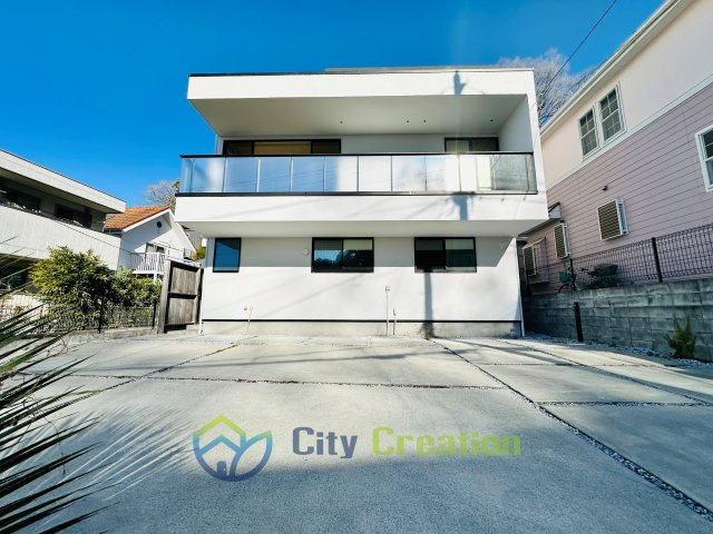 オーシャンビュー！材木座の高台にあるリフォーム済み海近住宅