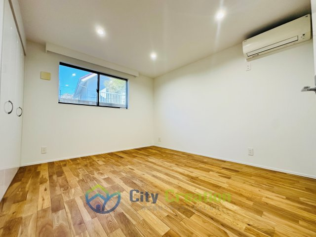 オーシャンビュー！材木座の高台にあるリフォーム済み海近住宅の洋室