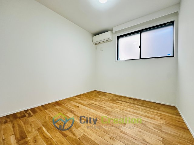 オーシャンビュー！材木座の高台にあるリフォーム済み海近住宅の洋室