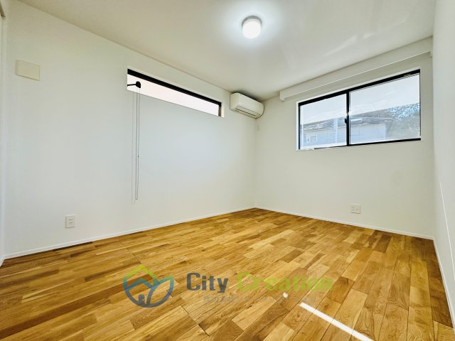 オーシャンビュー！材木座の高台にあるリフォーム済み海近住宅の洋室