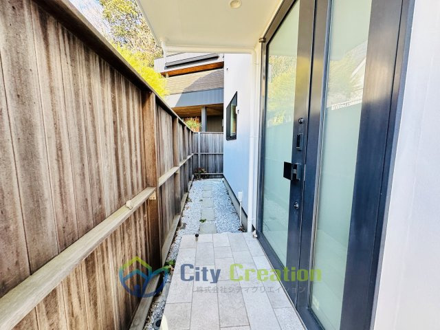 オーシャンビュー！材木座の高台にあるリフォーム済み海近住宅の玄関