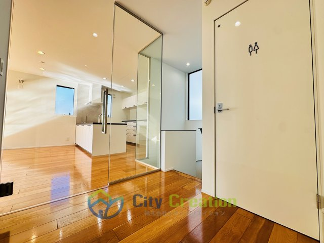 オーシャンビュー！材木座の高台にあるリフォーム済み海近住宅の洋室