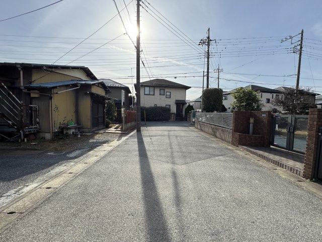 柏市弥生町新築戸建（弥生町４期）の前面道路含む現地写真|西側前面道路・幅員約5.5ｍ