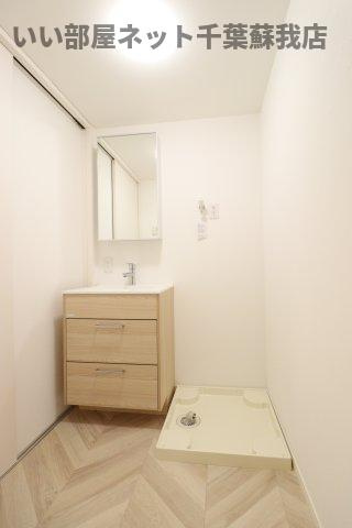 ｃｌａｒｔｅ葛城の洗面所|朝の準備に活躍する、独立洗面化粧台！
