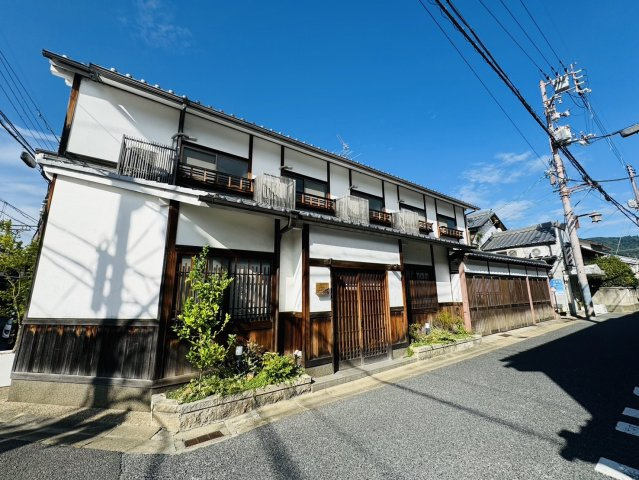 アルファ奈良町のエントランス