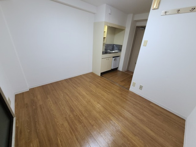 【居間・リビング】 | ジオナ柴島Ⅱ | 広々としたお部屋です