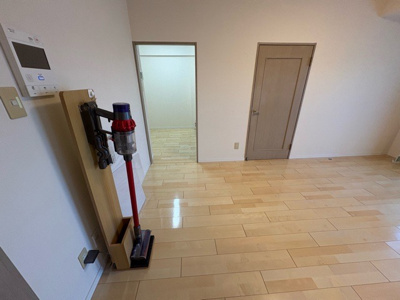 【キッチン】 | ビッグヴァン京王橋本 | L型アイランドタイプは、キッチンからダイニングにもリビングにも目が行き届くので、とても使いやすい配置です。L字型独立タイプは、キッチンを独立させてるためLDKというよりもLDといった様なイメージです。