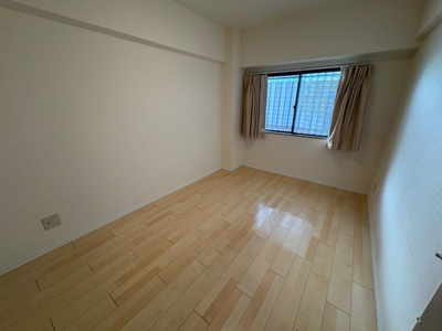 【子供部屋】 | ビッグヴァン京王橋本 | 子供が何人でも年齢によっては、受験時にしっかり壁のある個室があった方が良い場合もあります。難しい問題ですが、兄弟の人数や、性別や年齢差によって状況が異なりますので、数年後のこともしっかり考えましょう。