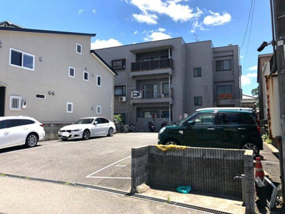 【外観】 | 高槻市　満室想定：約7.7％のRC一棟マンション