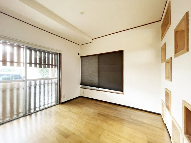 八万町内浜一戸建の居間・リビング