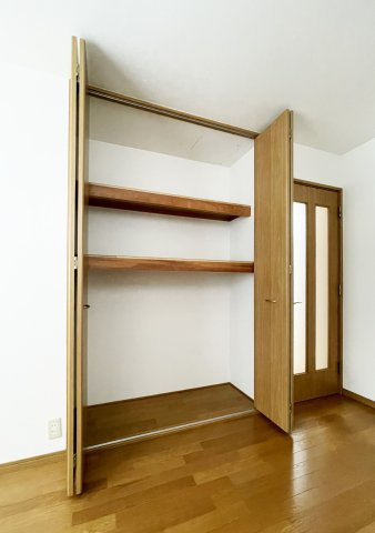 八万町内浜一戸建の収納