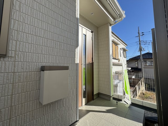 市川市北国分２丁目新築戸建（北国分第４）のエントランス|エントランス・玄関ポーチ