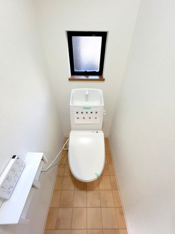 昭島市緑町２丁目の中古一戸建のトイレ