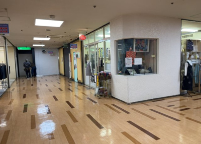 【外観】 | 高尾名店街 | 土地の前の道路に消火栓が設置されていることがあります。この場合、道路交通法第45条第1項により、駐車禁止の場所が指定されています。そのため、車庫などの駐車スペースをつくることができない場合があります。
