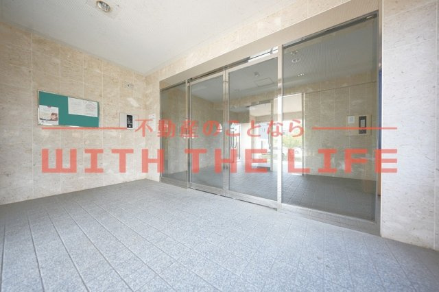 エスペランサフルール【キャッシュバック対象物件】のエントランス|落ち着いたエントランスです