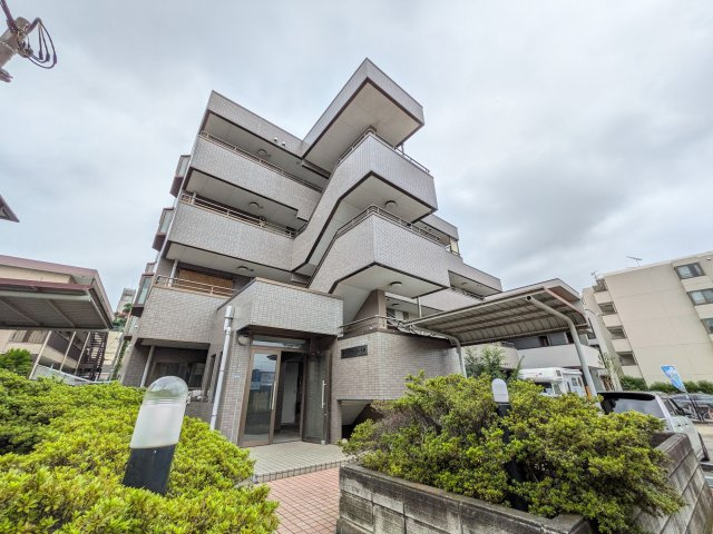 ファインファースト久地