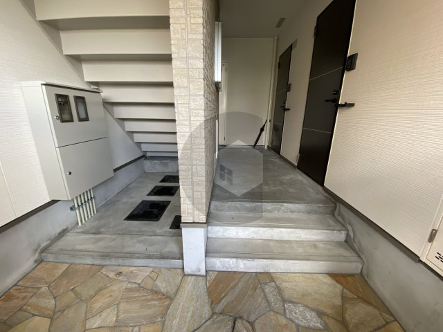 フジパレス岩田町ノースのロビー