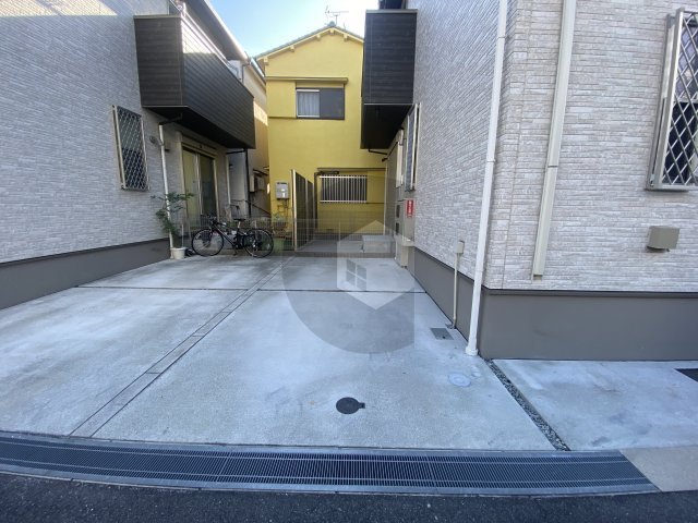 ボヌールの駐車場