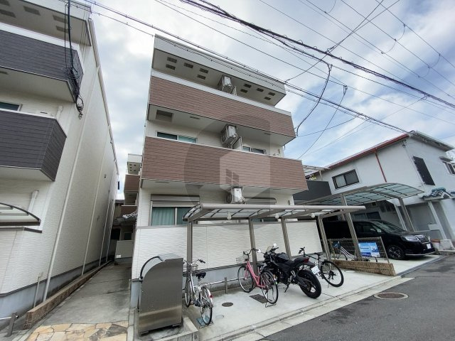 フジパレス高井田西1番館の外観