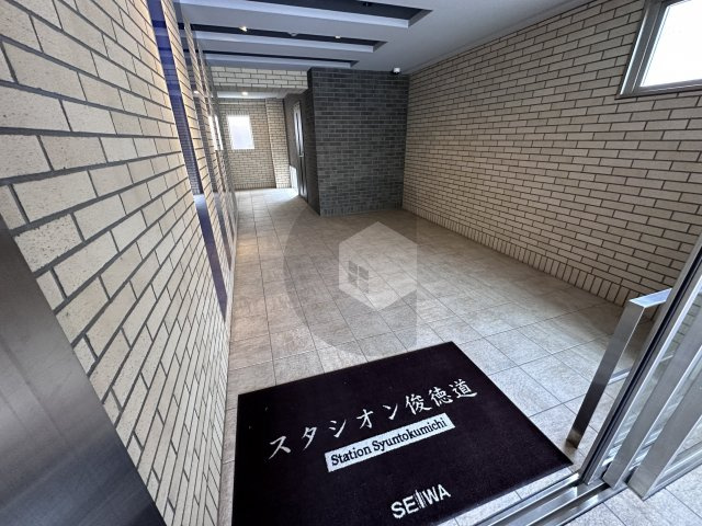 スタシオン俊徳道のロビー