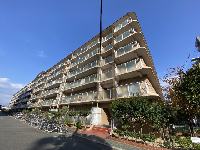 シャルム小阪1番館の外観