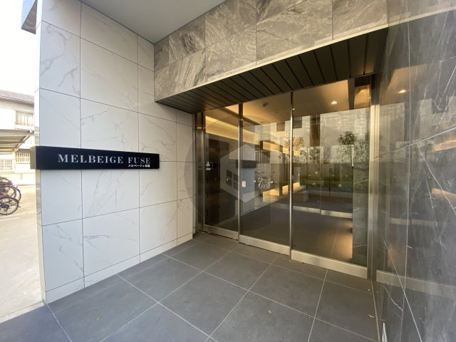 メルベージュ布施のエントランス