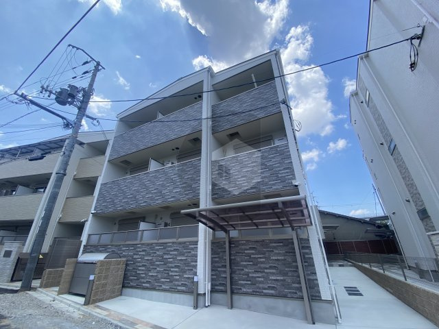 クリエオーレ菱江3の外観