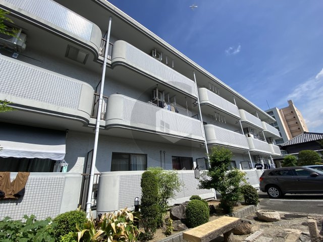 ファミール上小阪の外観