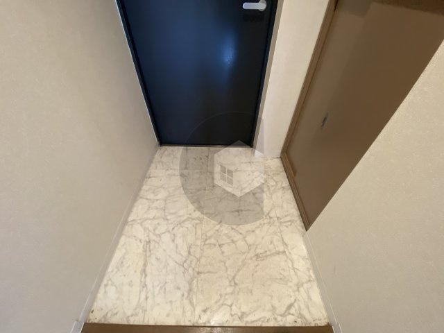 オルゴグラート長田の玄関