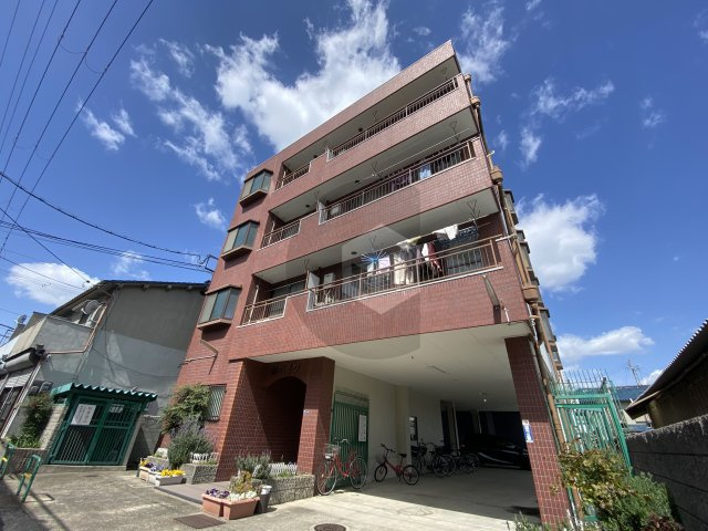 東大阪市西堤楠町３丁目の賃貸マンションの外観