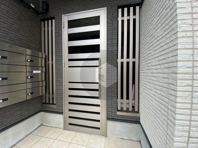 BELLハイツのエントランス